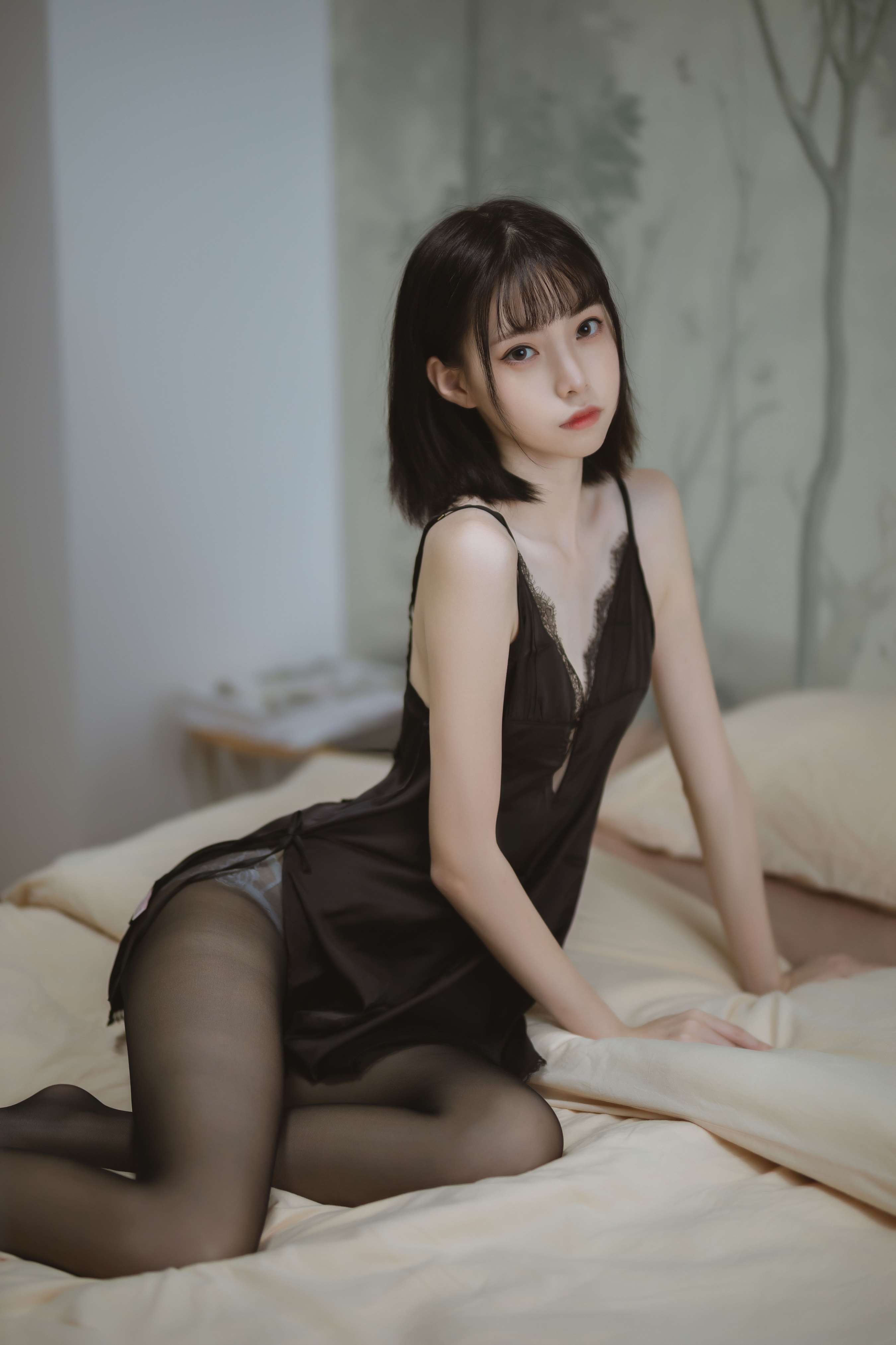 《许岚学妹黑色蕾丝睡衣》作品图