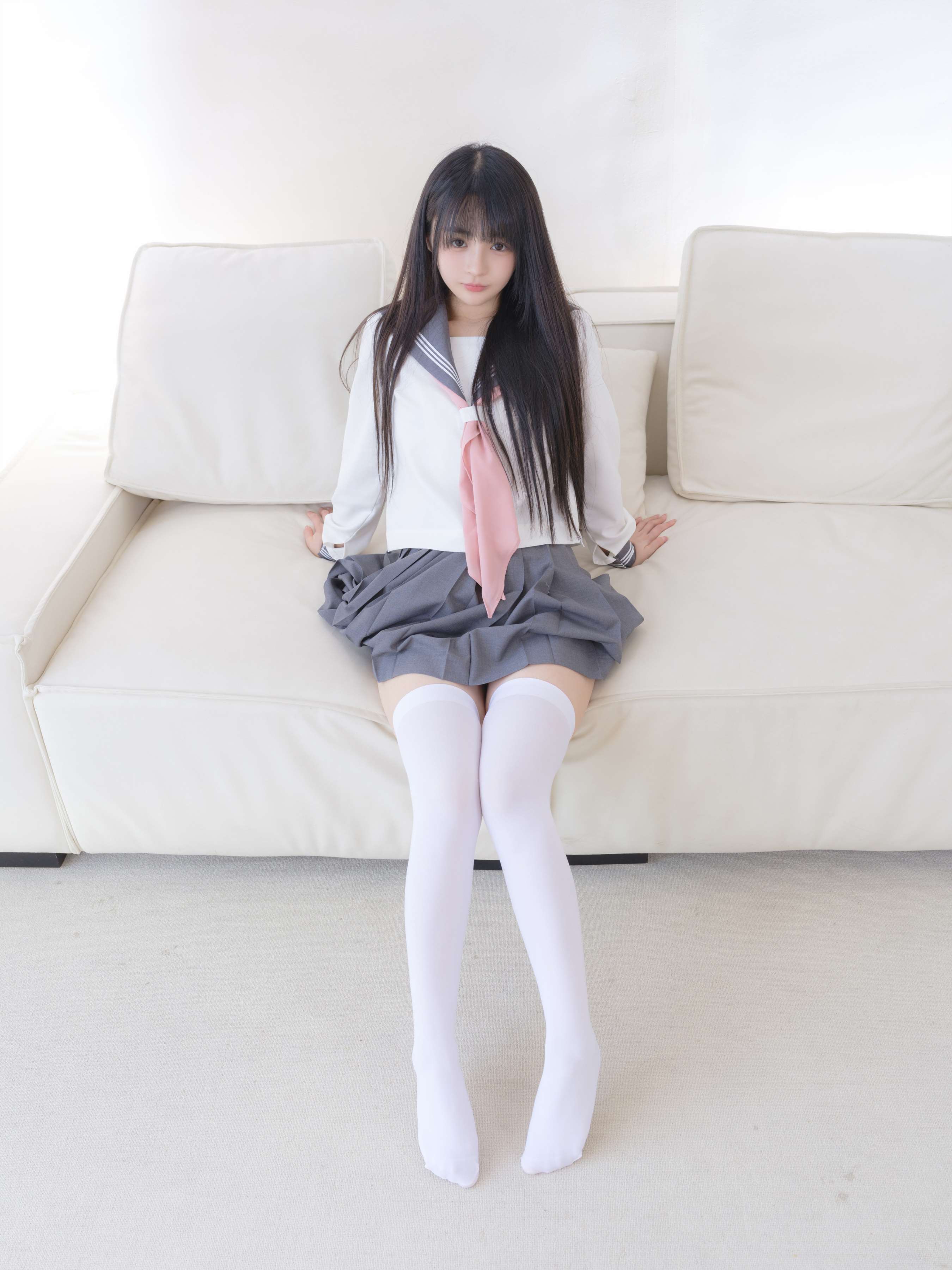 《白丝JK少女》作品图