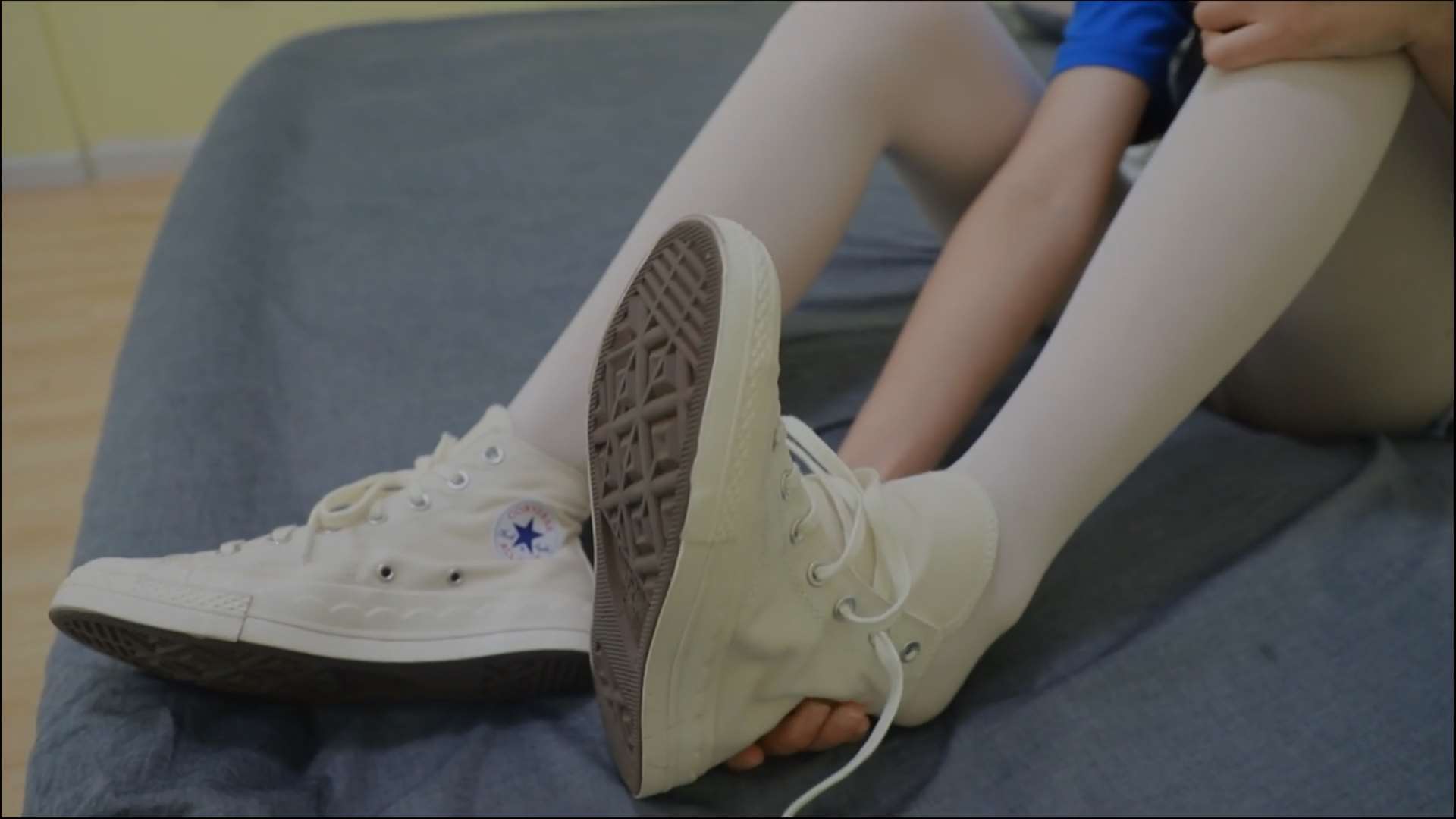 《[视频]少女板鞋の白丝足》作品图