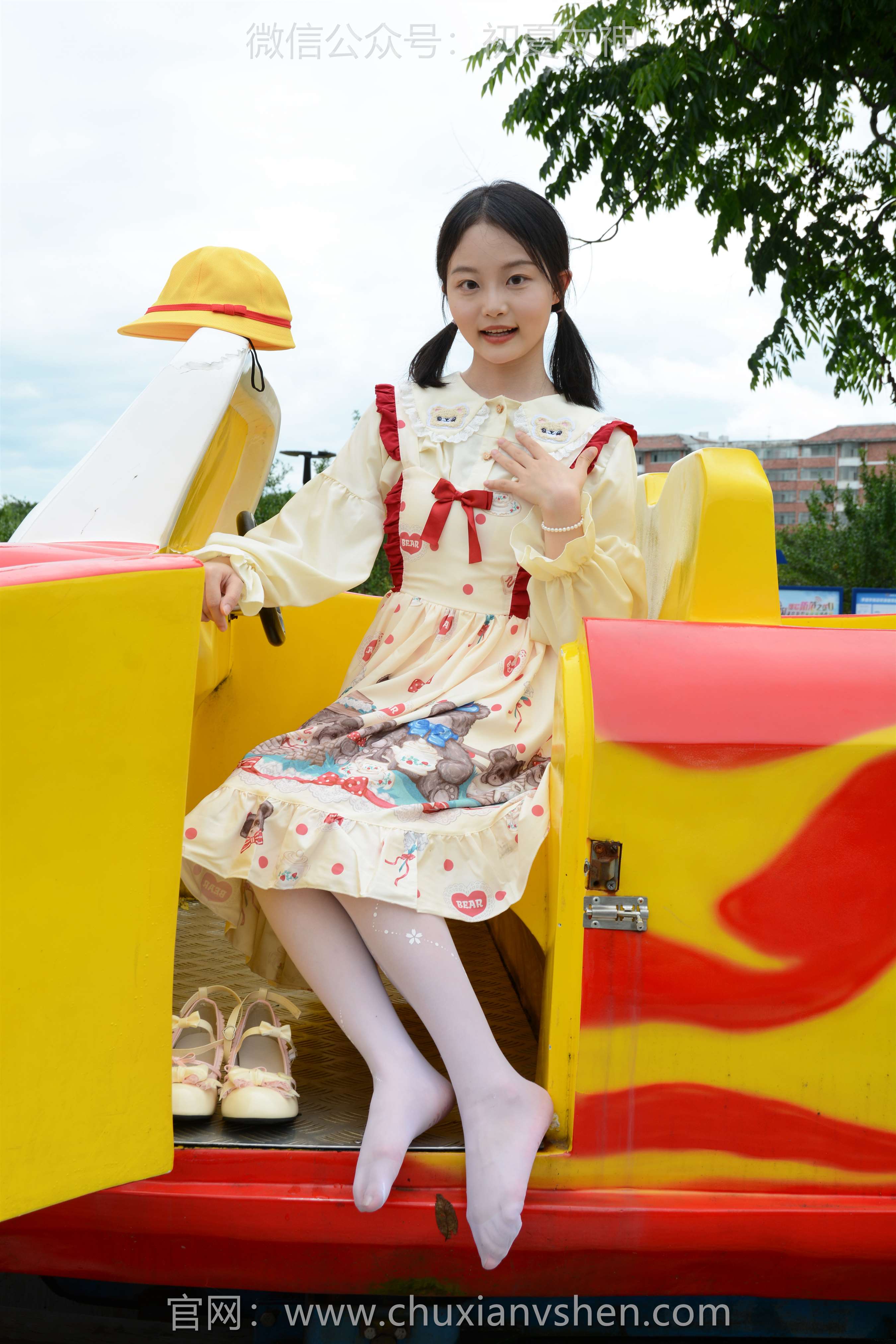 《[初夏女神]276期 双双~【逛游乐场】穿可爱点到哪都会多点回头率(带视频)【140P+1V/5.72G】》作品图