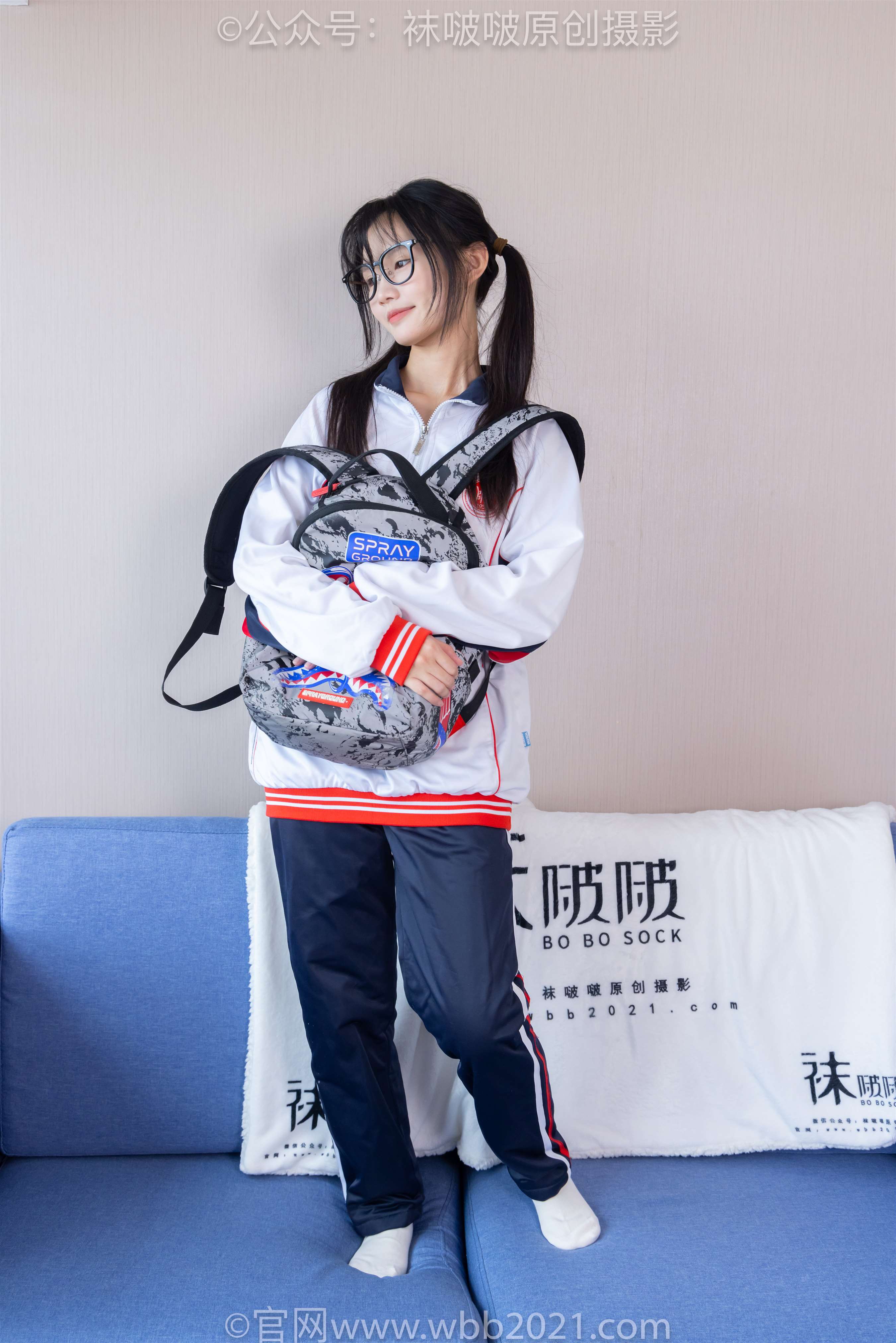 《[袜啵啵] 458期 甜甜圈-板鞋、白棉袜、肉丝-脚尖加固款、校服裤里丝(带视频)【150P+1V/7.36G】》作品图